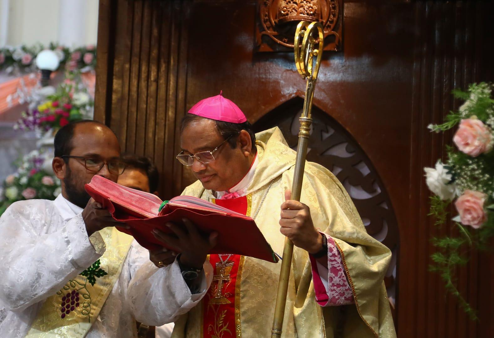 In milestone election, Indian bishops choose Dalit cardinal to head conference