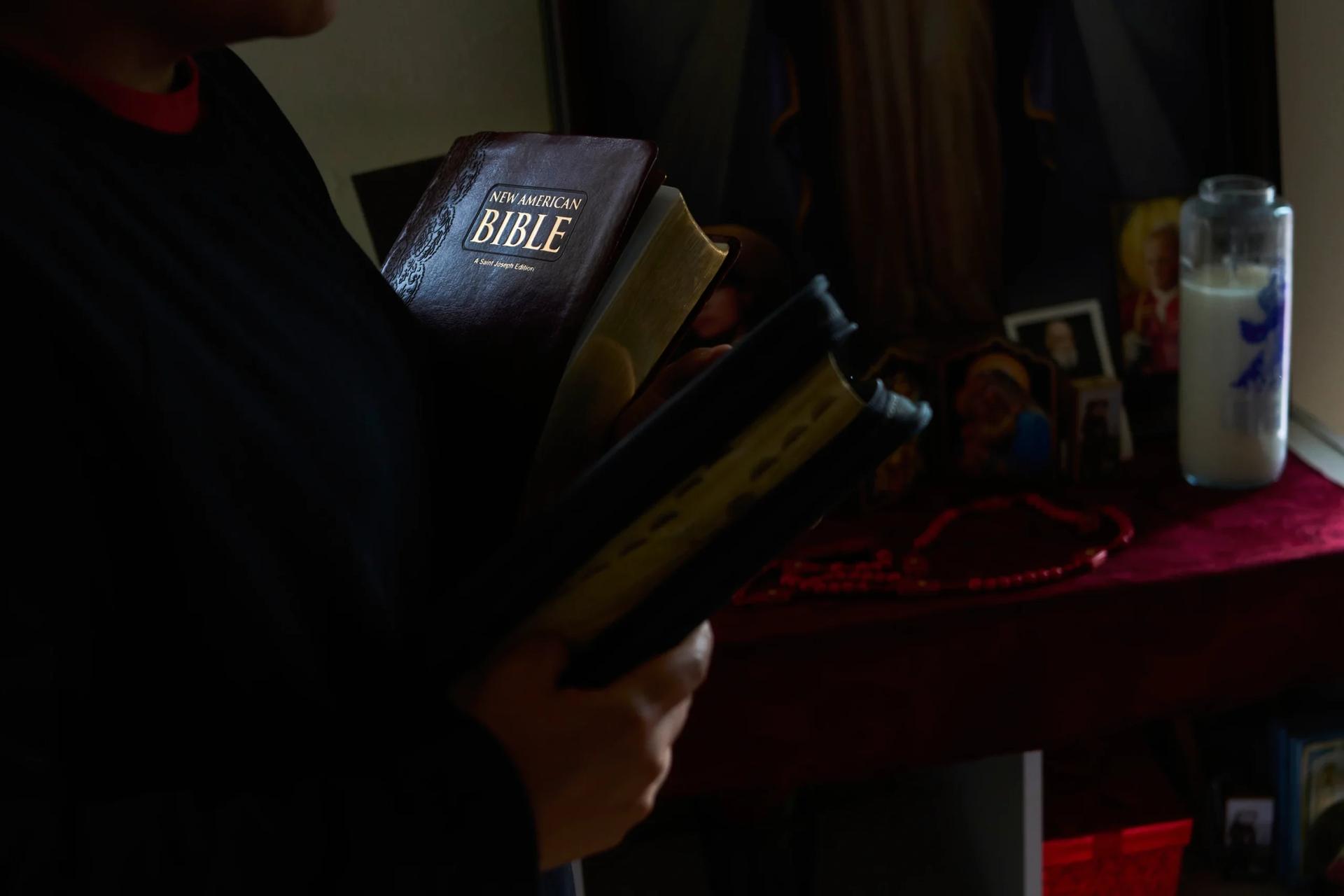 Immigration crackdown stokes fear and solidarity at a Catholic church in DC