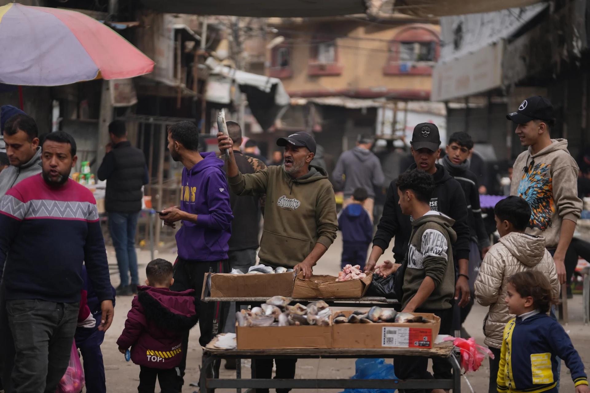 Spread of famine in Gaza Strip averted, Cardinal visits only Catholic church