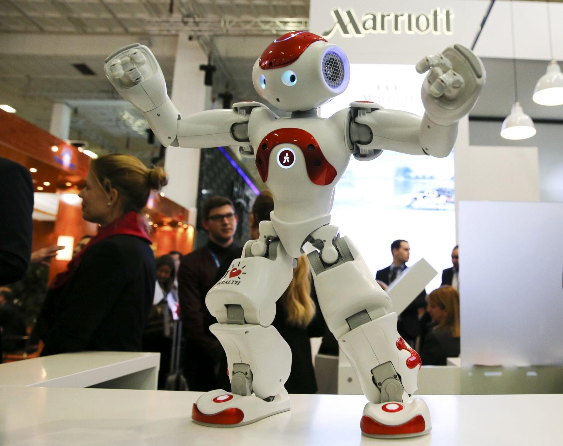Humanity, ethics must be at center of AI technology, pope says
