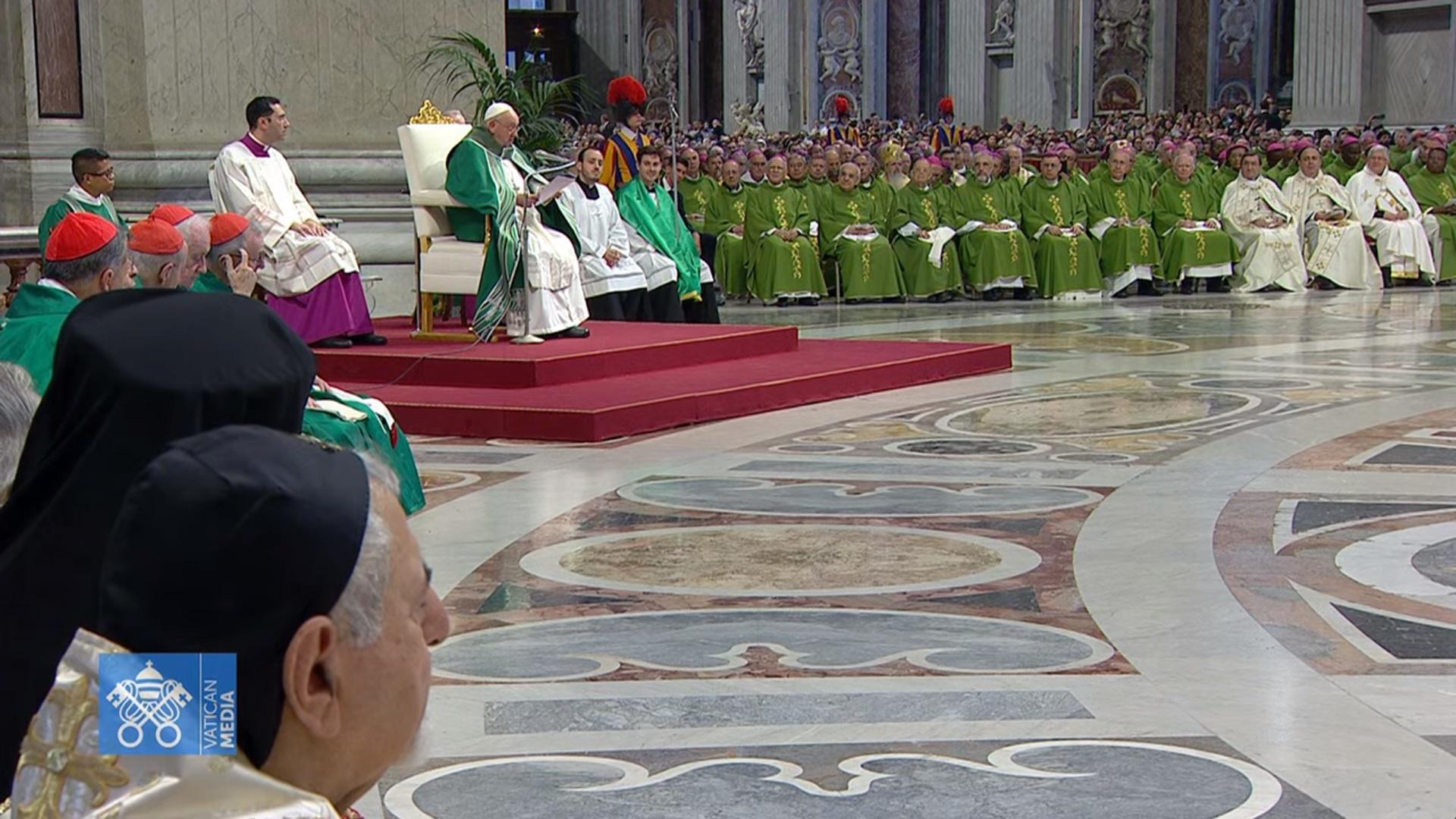 Pope closes Synod urging detachment from ‘personal agendas’